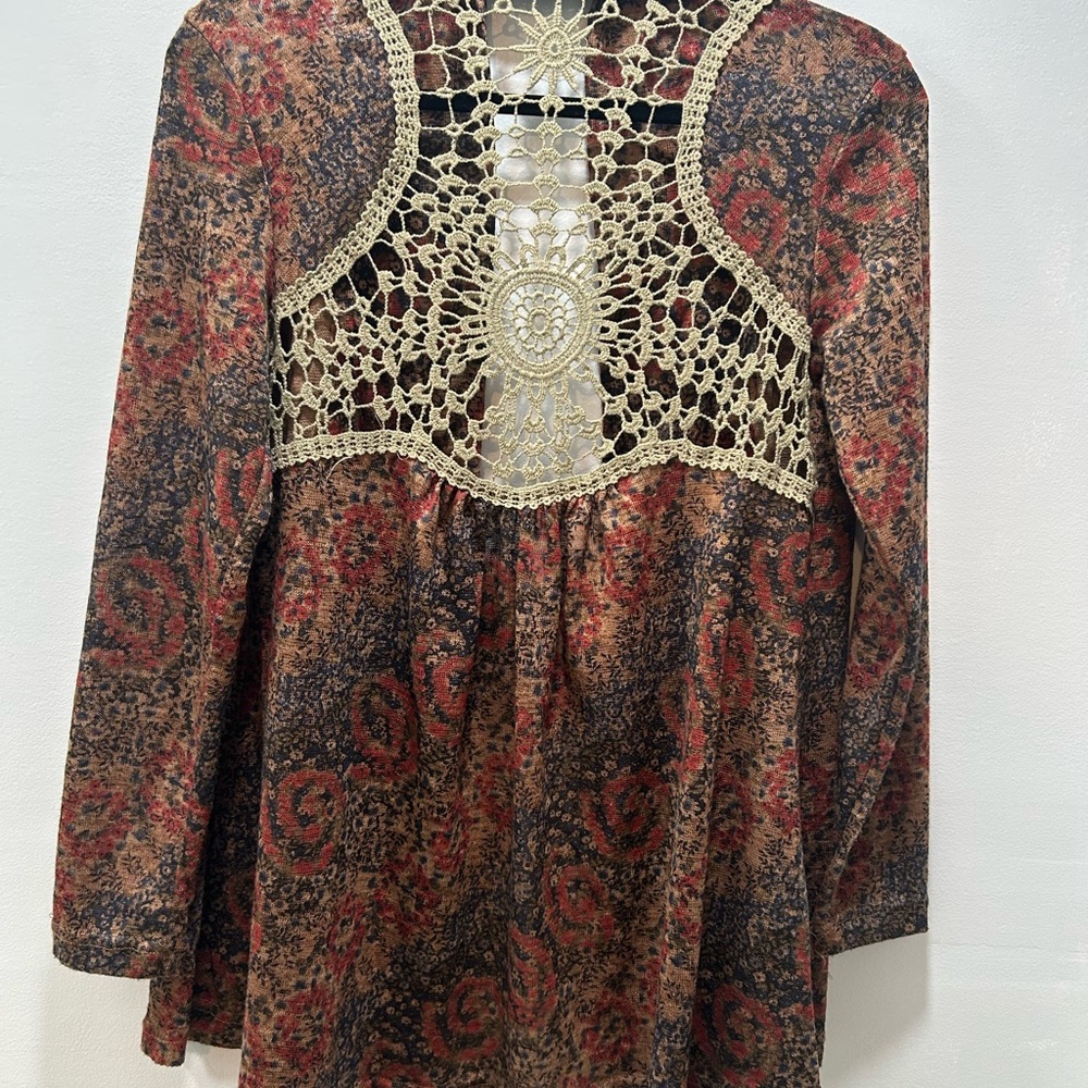 Angie Brown Floral Open Front Cardigan with Lace Details. Size Small - Picture 5 of 7